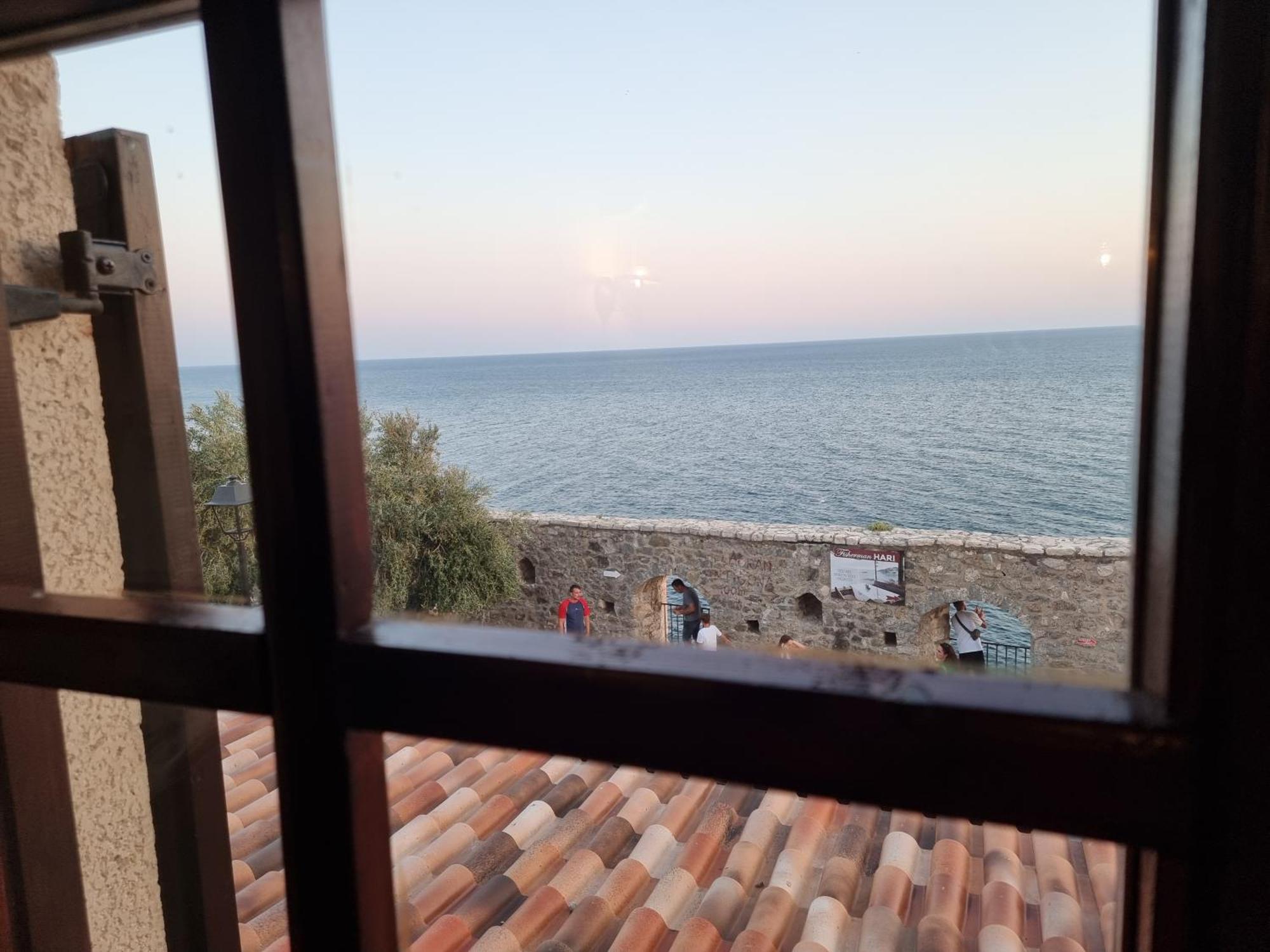 Kulla E Balshajve Otel Ülgün Dış mekan fotoğraf
