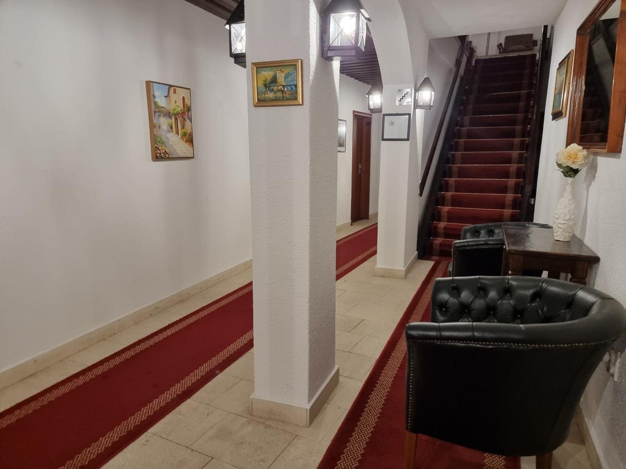 Hotel Kulla E Balshajve Ülgün Dış mekan fotoğraf