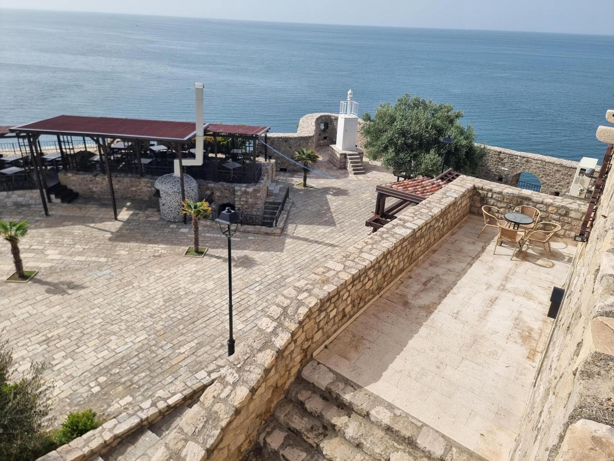 Kulla E Balshajve Otel Ülgün Dış mekan fotoğraf