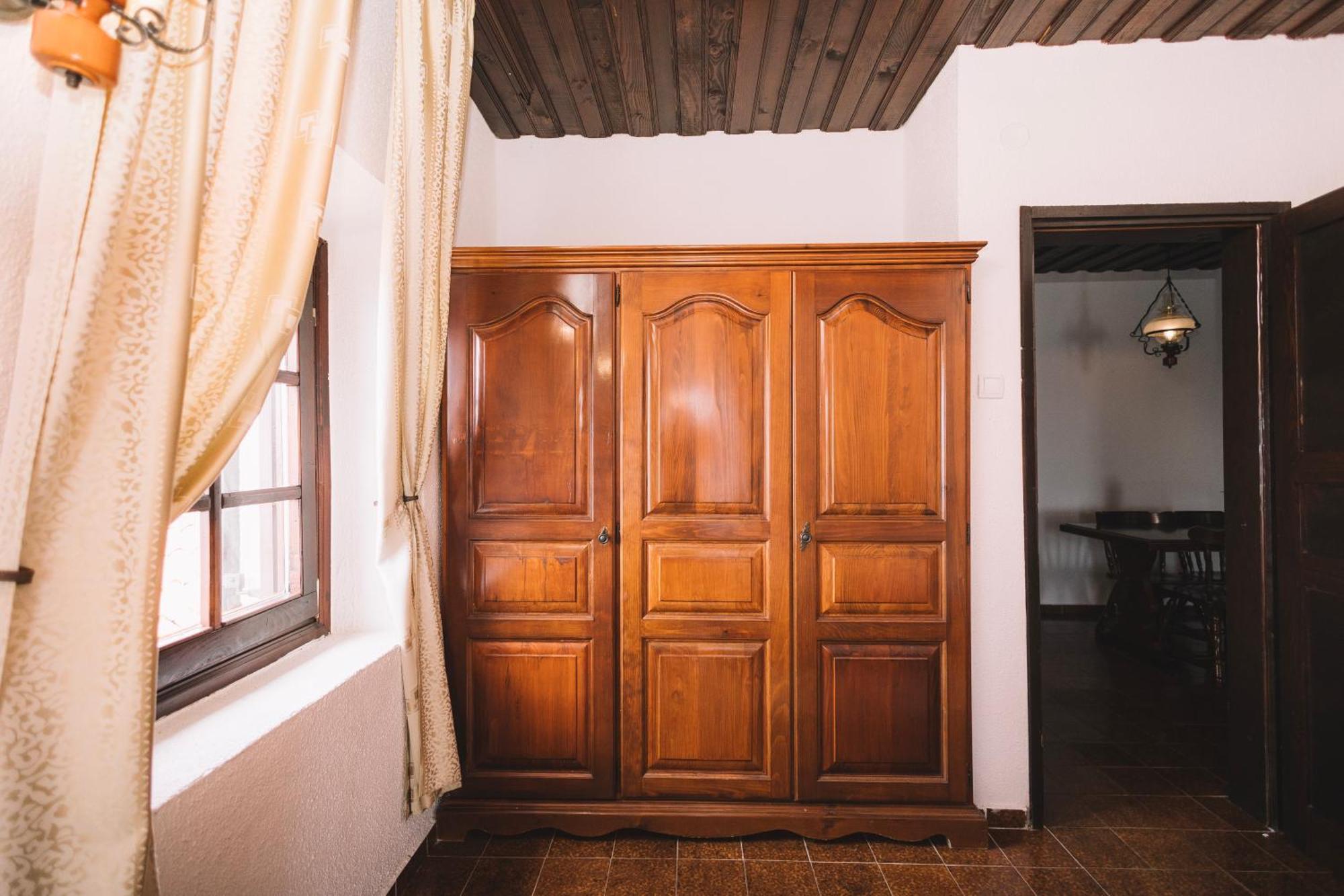 Kulla E Balshajve Otel Ülgün Dış mekan fotoğraf